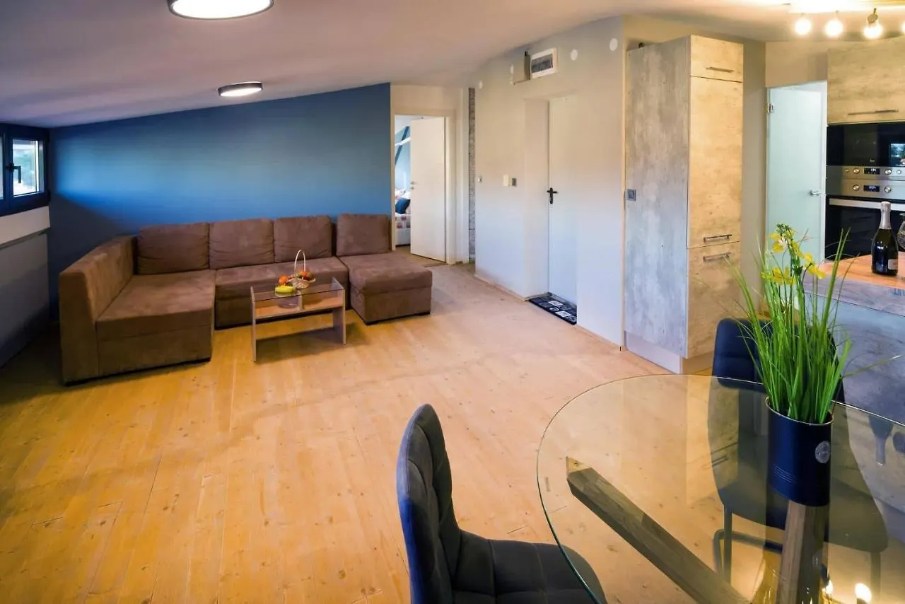 Peace & Quiet Apartment 부르가스
